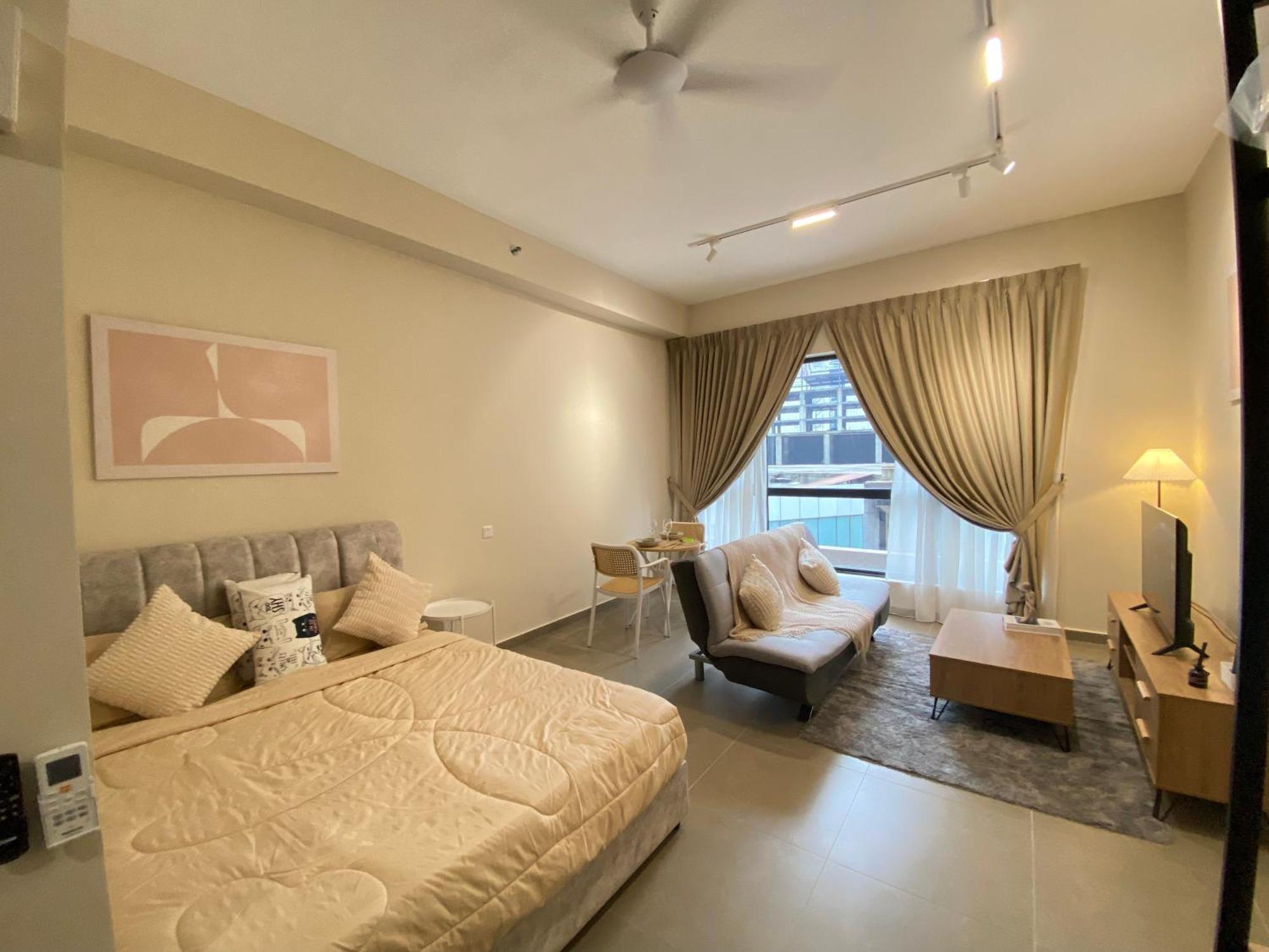 One Utama 3km Away Cozy Apartment